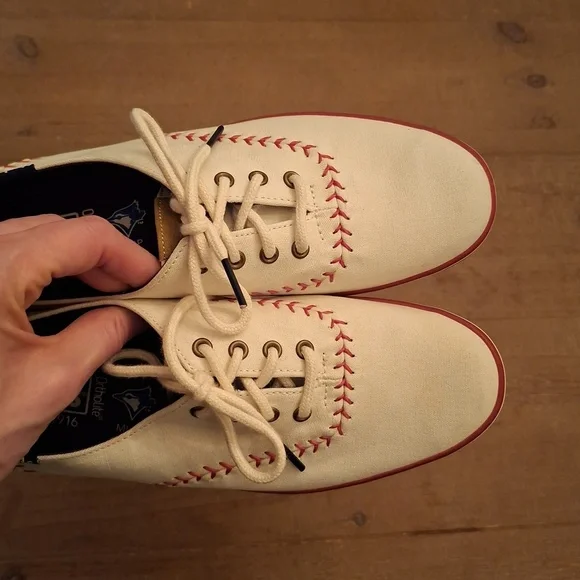NWOT Keds & Toronto Blue Jays White Canvas Sneakers w/ Red Stitching (US 6.5) - Picture 5 of 9